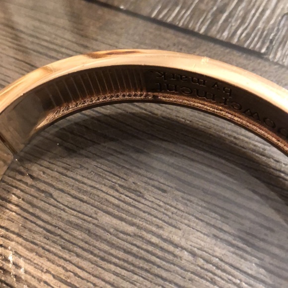 Avon - Mark PRETTY MIGHTY Empowerment Bracelet - Picture 7 of 15